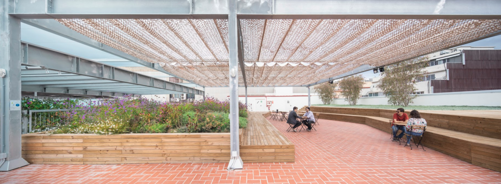 Biofilia: el poder que tiene la arquitectura para darle vida otra vez a edificaciones abandonadas