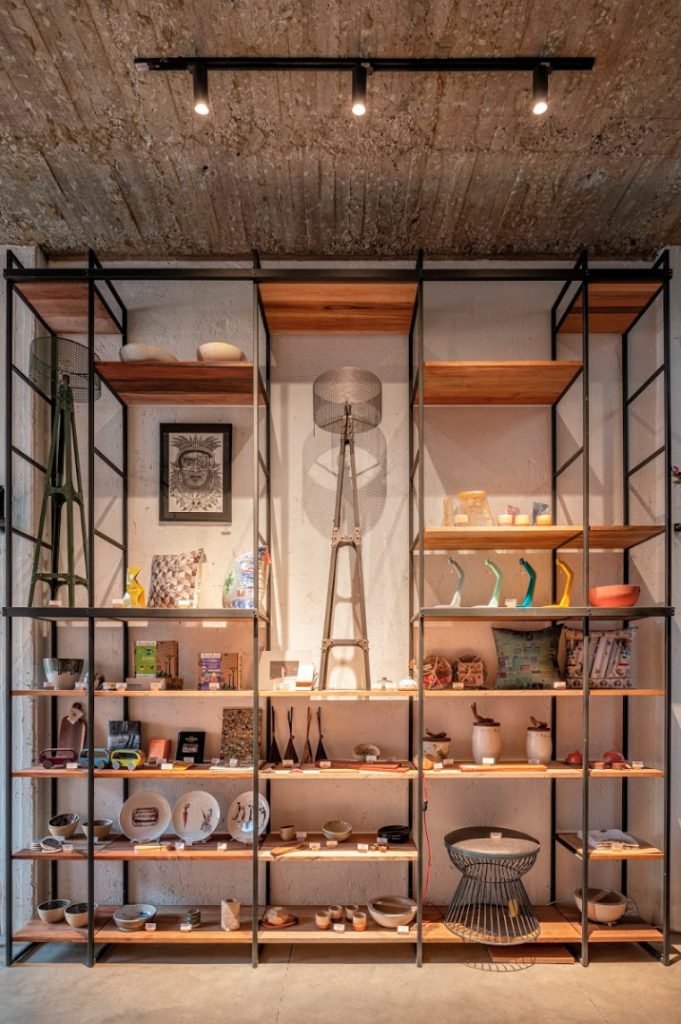 Cuadrilla: un nuevo lugar en bogotá diseñado para talleres, estudios y toda una comunidad creativa