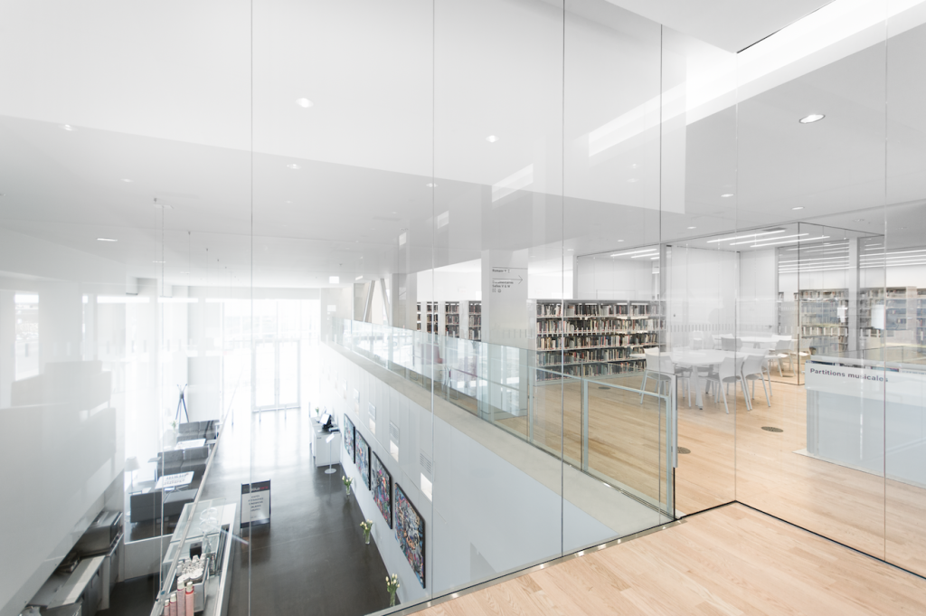 Una de las bibliotecas mejor diseñadas de los últimos años está en canadá Una de las bibliotecas mejor diseñadas de los últimos años está en canadá