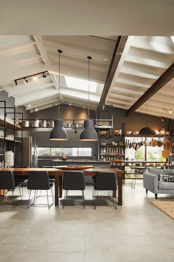 La cocina es la protagonista de esta elegante casa en manizales La cocina es la protagonista de esta elegante casa en manizales