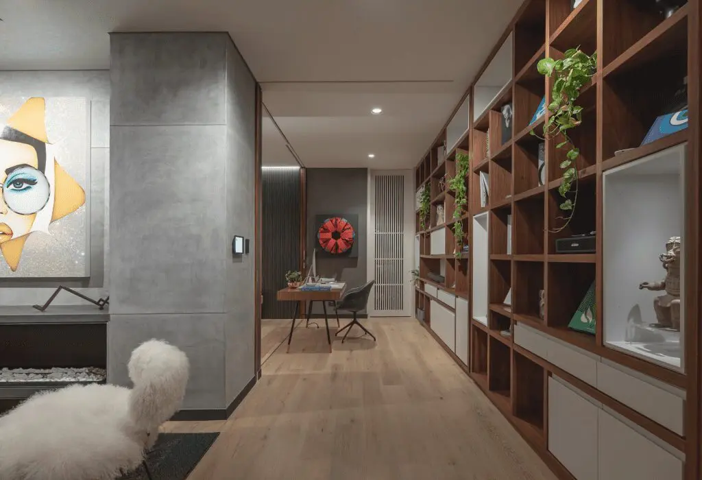Un apartamento al norte de bogotá en el que la luz y los objetos son protagonistas