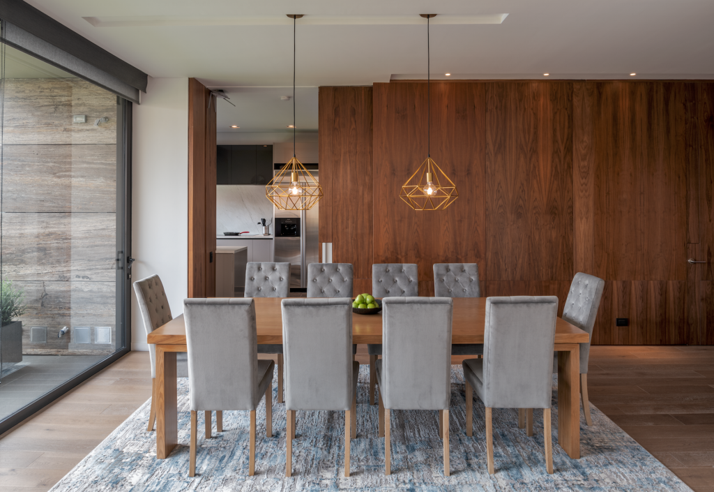 Un apartamento en el barrio la cabrera en bogotá que le rinde homenaje a la calidez y la sobriedad