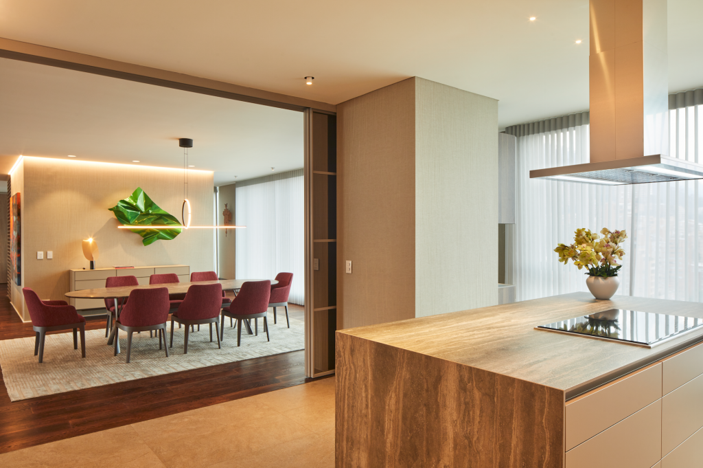 Un acogedor apartamento bogotano que se integra con el entorno diseñado por david restrepo