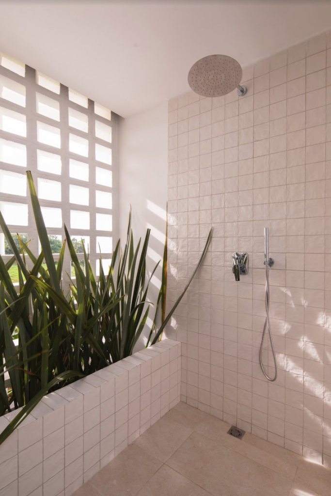 La restauración de una casa en pereira que se mezcla con la arquitectura tradicional española