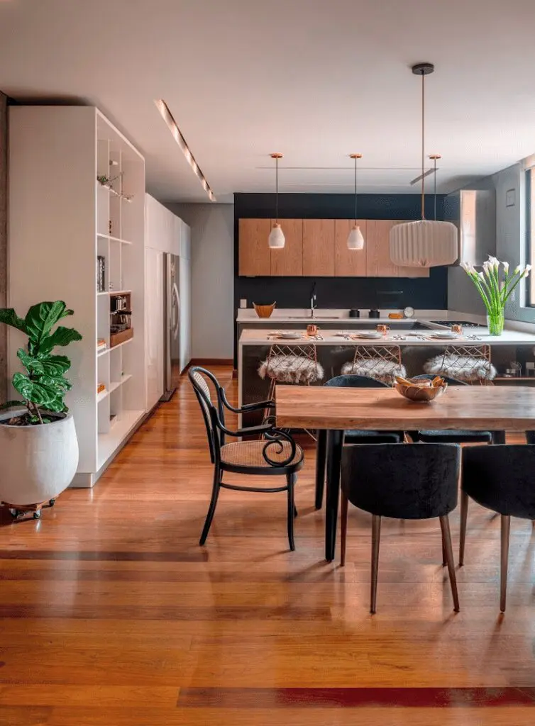 Un cálido apartamento bogotano en el que predominan la madera y la vegetación Un cálido apartamento bogotano en el que predominan la madera y la vegetación