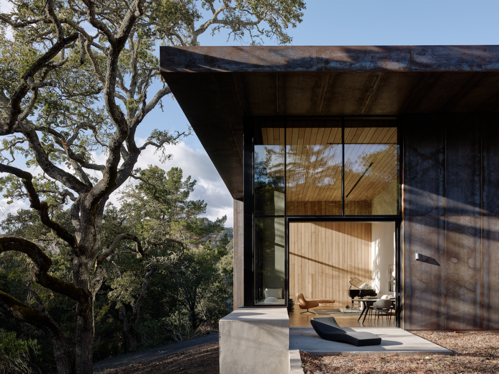 Una sorprendente y cálida casa sostenible de acero y hormigón