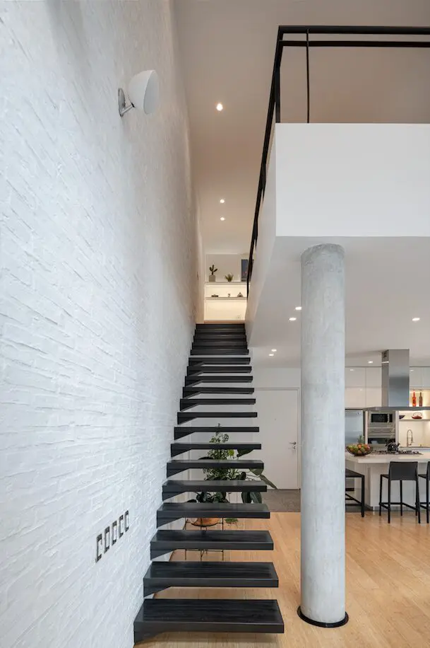 La transformación de un apartamento bogotano de materiales cálidos y colores neutros La transformación de un apartamento bogotano de materiales cálidos y colores neutros