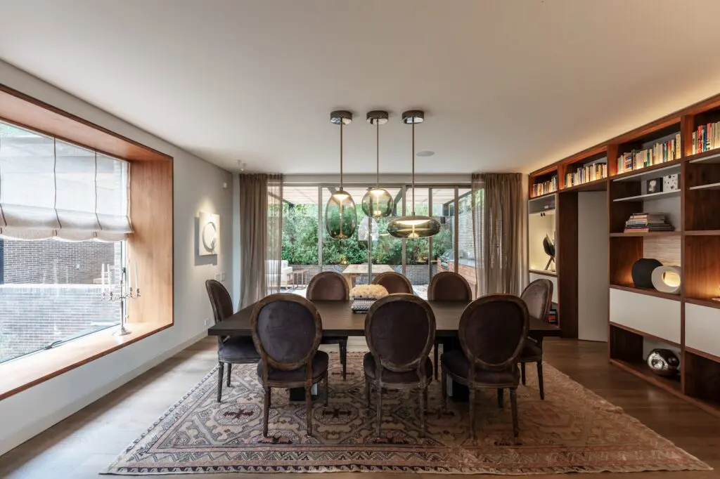 Menos muros, más espacio: la remodelación de un apartamento al norte de bogotá