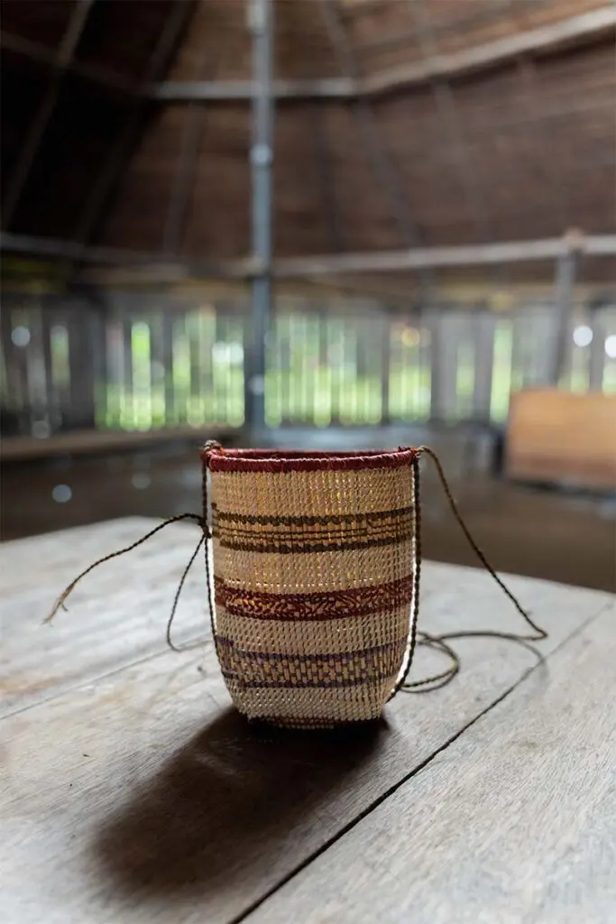 Tejer sentimientos: la maloca andoque como refugio de la memoria en caquetá