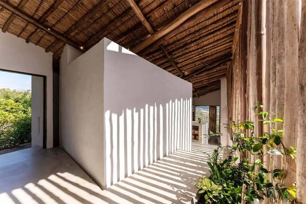 Memoria y tradición: una vivienda en barichara que se adapta a la región