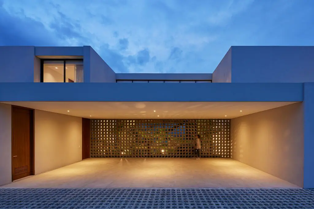 Esta casa en cali aprovecha de su entorno se conecta con el paisaje Esta casa en cali aprovecha de su entorno se conecta con el paisaje