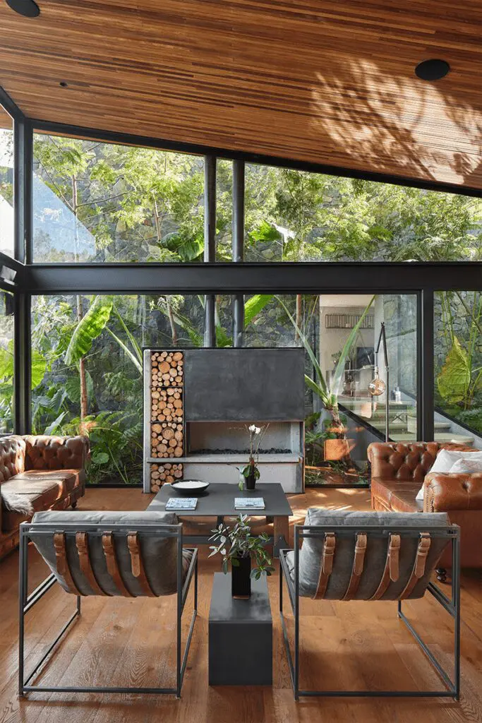 Esta sala es un diálogo tranquilo entre geografía y la arquitectura Diseño de sala en casa abierta