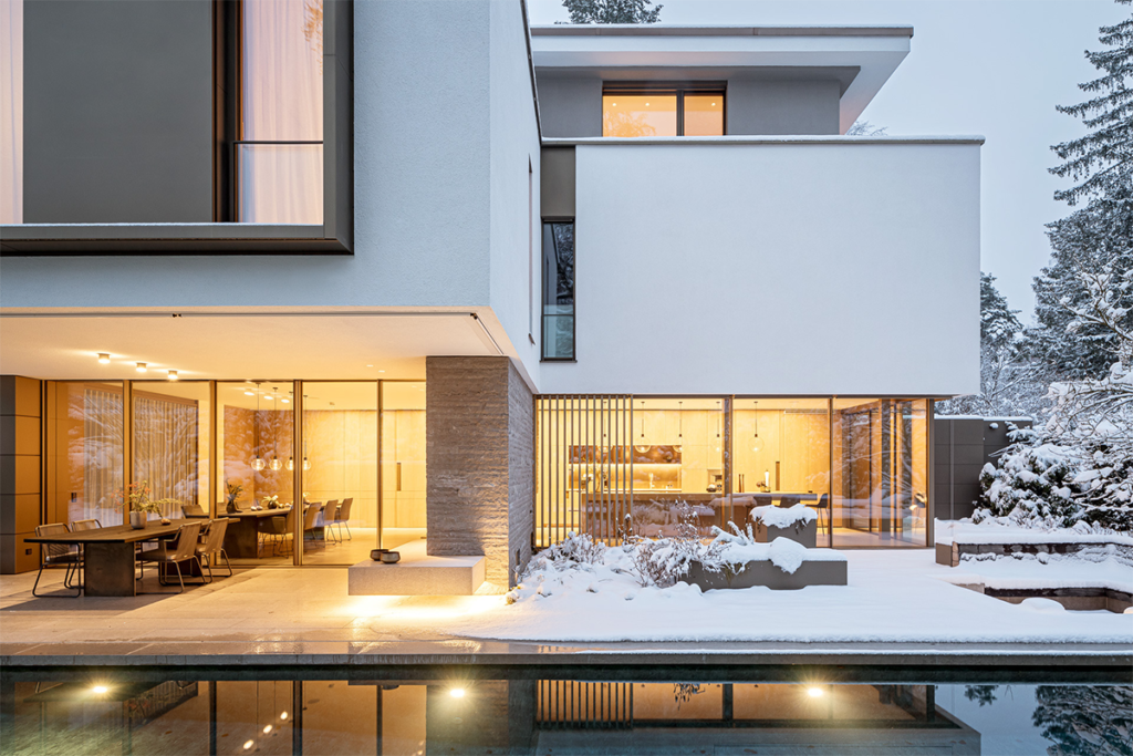 La característica de esta casa en alemania es la vegetación que abarca sus espacios