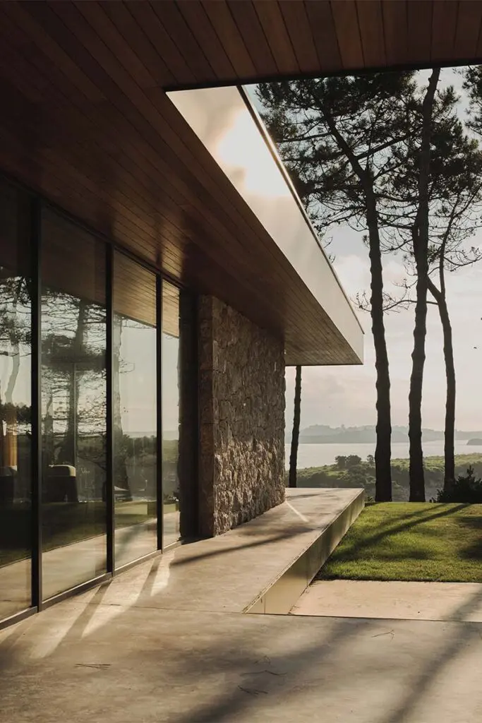 Esta casa parece vieja, pero es nueva: arquitectura que respeta la tradición