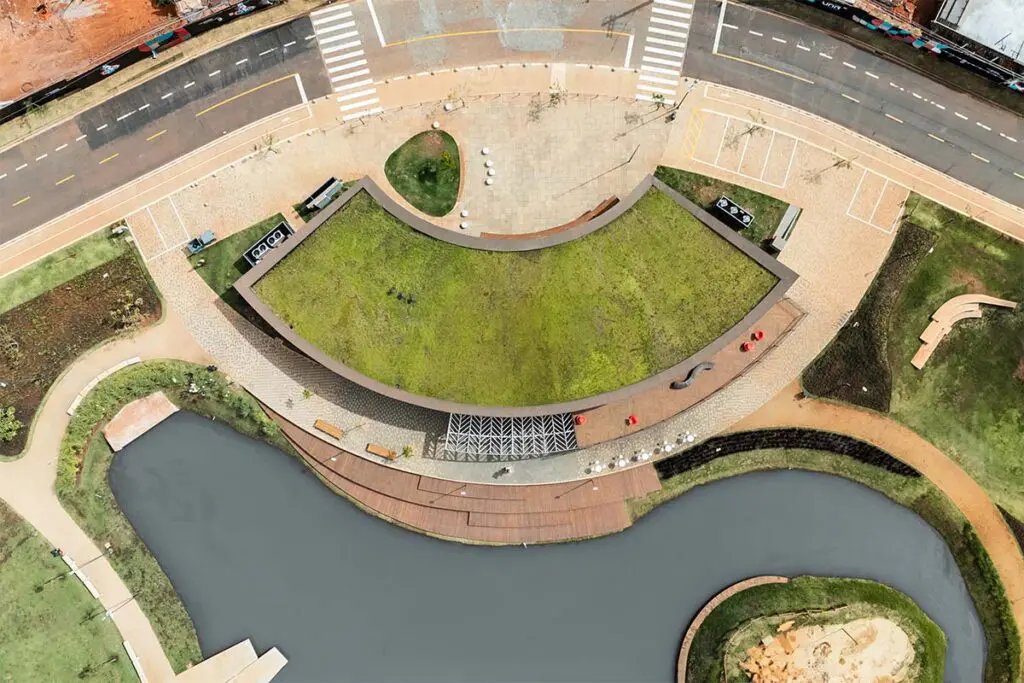 Un edificio en brasil con una arquitectura al servicio del encuentro