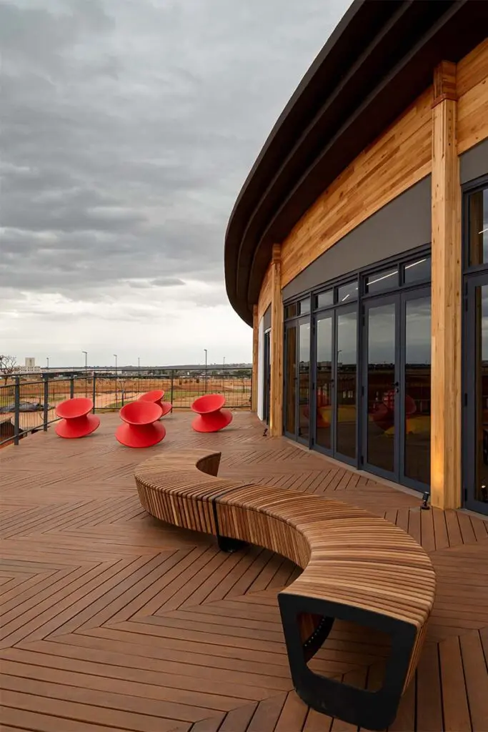 Un edificio en brasil con una arquitectura al servicio del encuentro