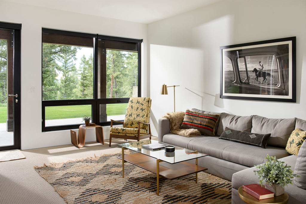 Una casa escondida en ee. Uu. , con espacios suficientes para vivir en confort