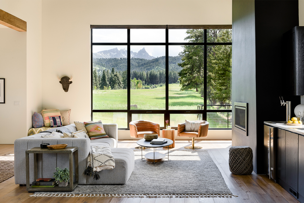 Una casa escondida en ee. Uu. , con espacios suficientes para vivir en confort