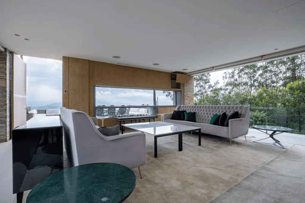 Así es la casa de james rodríguez en envigado Así es la casa de james rodríguez en envigado