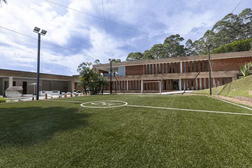 Así es la casa de james rodríguez en envigado Así es la casa de james rodríguez en envigado