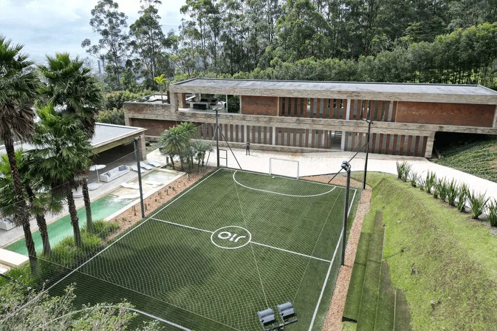 Así es la casa de james rodríguez en envigado Así es la casa de james rodríguez en envigado