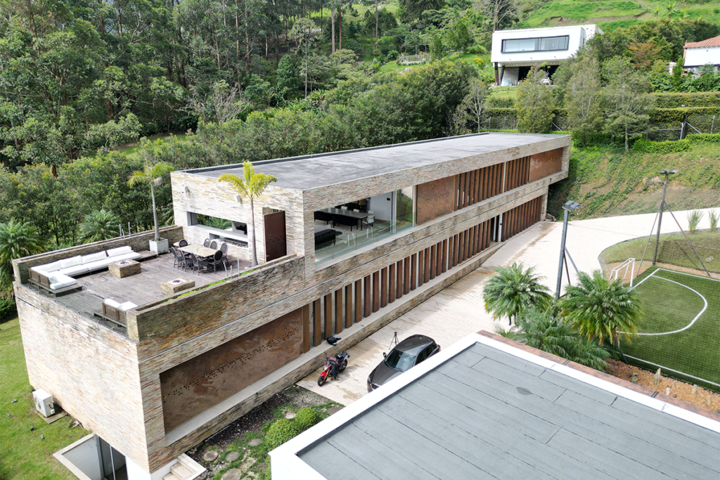 Así es la casa que james rodríguez está vendiendo en envigado