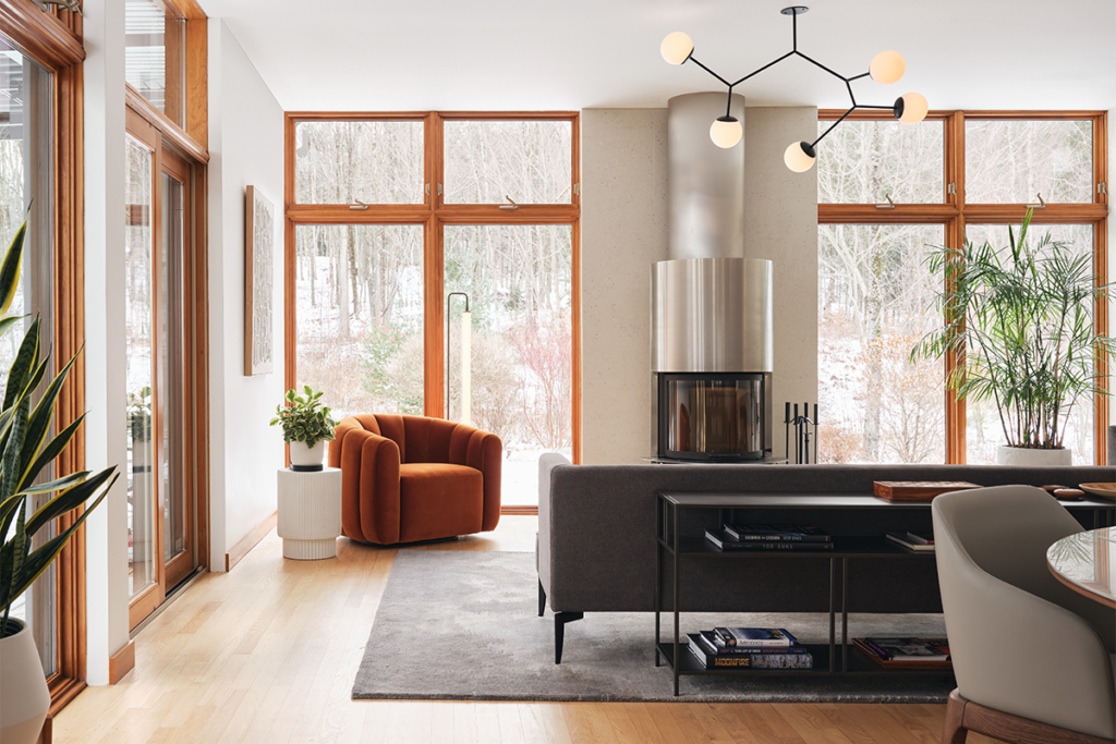 Una mezcla de líneas rectas y curvas compone el diseño de esta casa