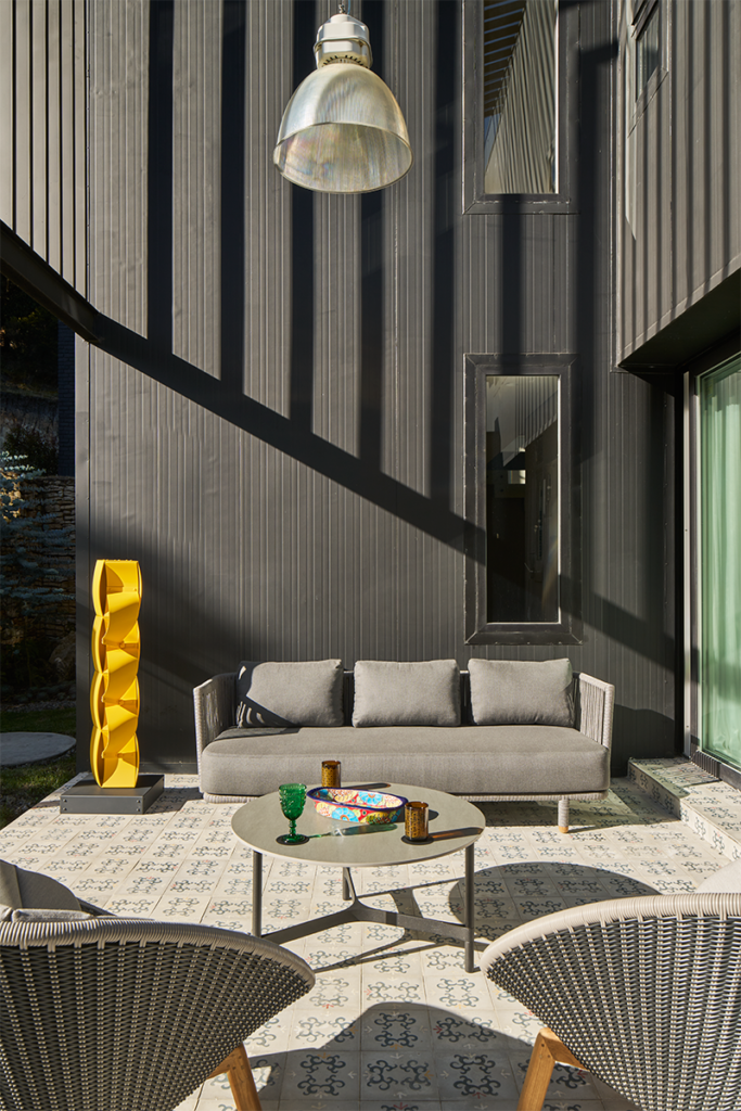 Herencia nórdica en una casa natural, sostenible y contemporánea