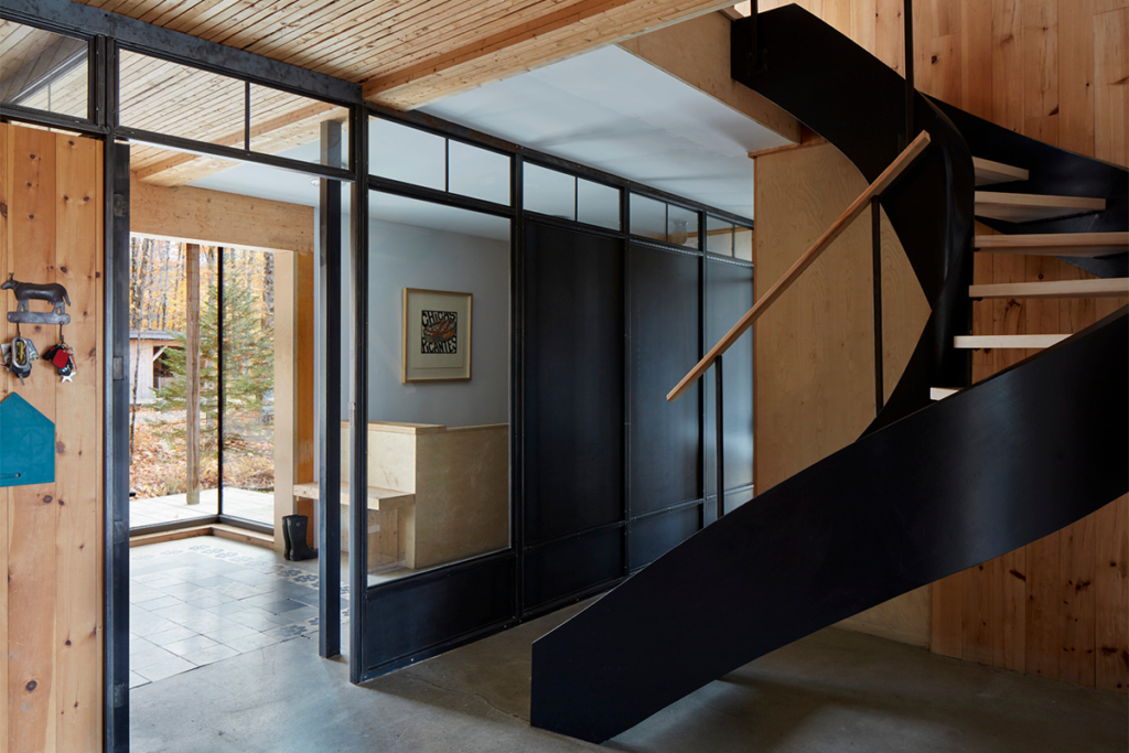 Una casa con una arquitectura para disfrutar de todas las estaciones del año