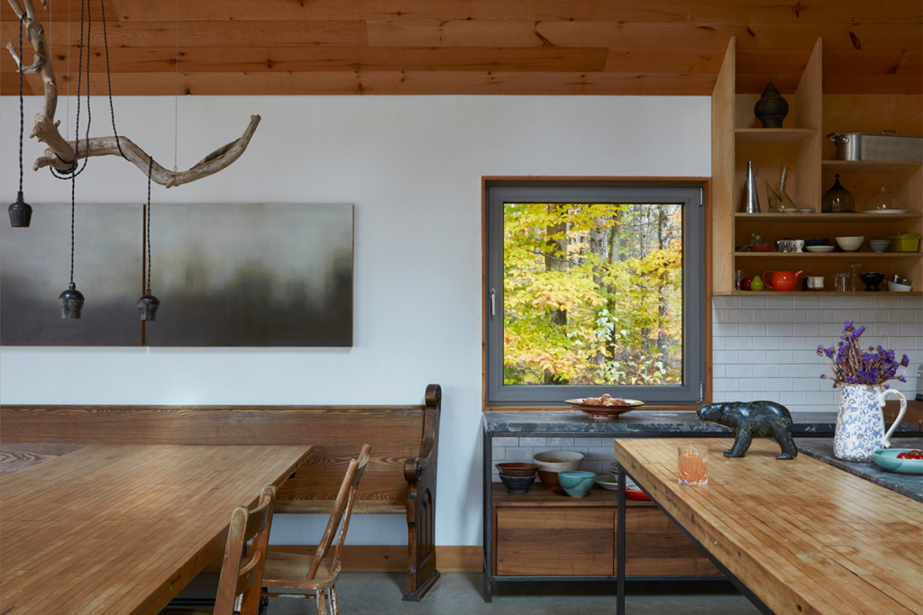 Una casa con una arquitectura para disfrutar de todas las estaciones del año