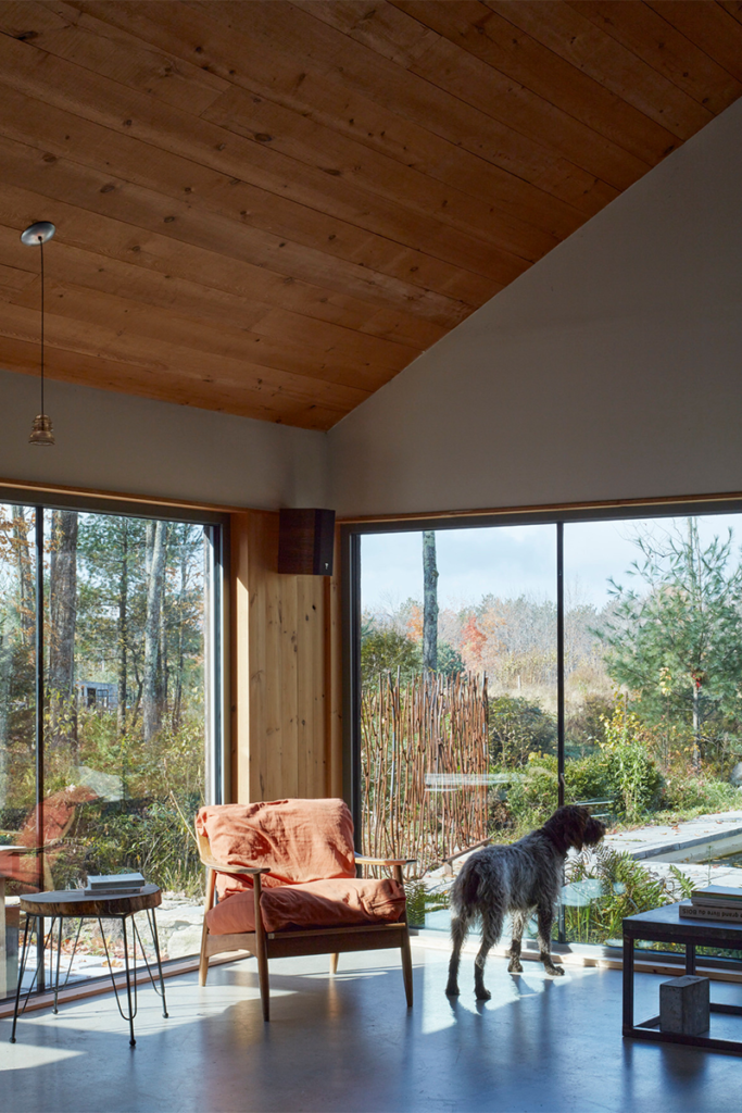 Una casa con una arquitectura para disfrutar de todas las estaciones del año