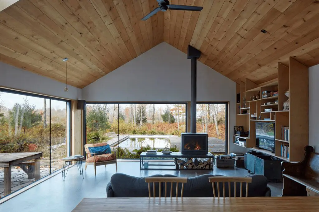 Una casa con una arquitectura para disfrutar de todas las estaciones del año Una casa con una arquitectura para disfrutar de todas las estaciones del año