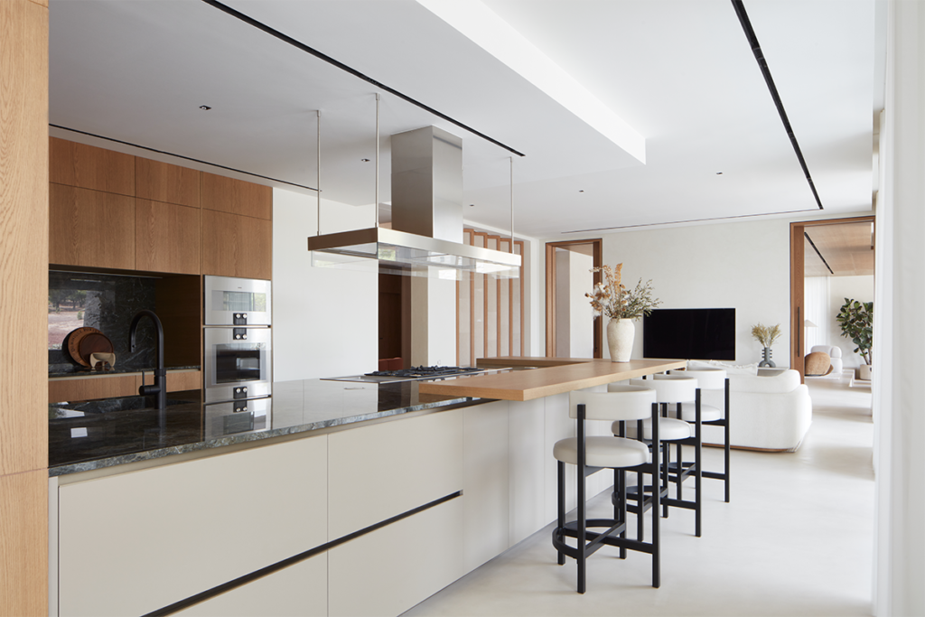 Una abogada colombiana que triunfa como diseñadora en dubái