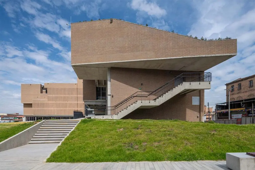 El centro de talento creativo del bronx: un lugar que se abre para congregar