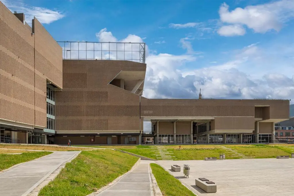 El centro de talento creativo del bronx: un lugar que se abre para congregar