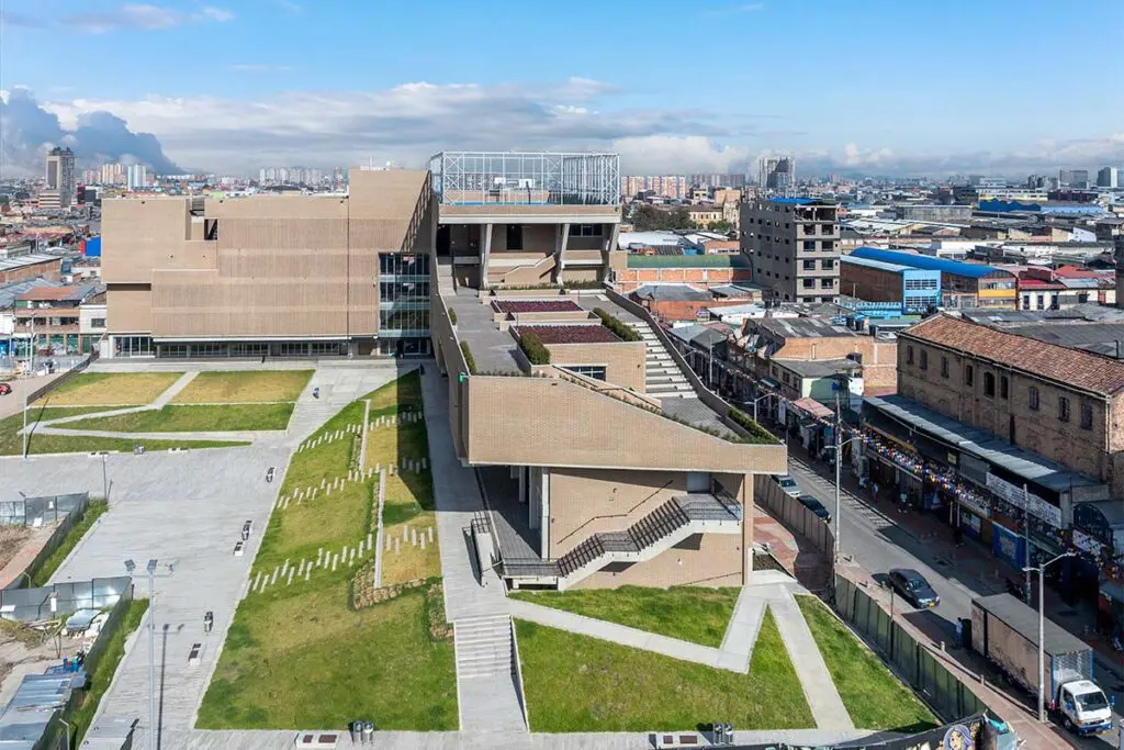 El centro de talento creativo del bronx: un lugar que se abre para congregar