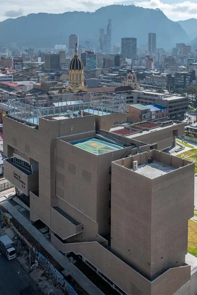 El centro de talento creativo del bronx: un lugar que se abre para congregar