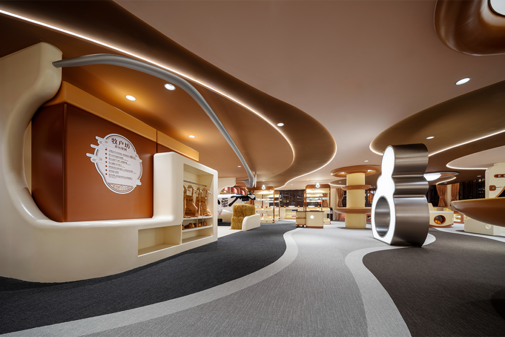 Arquitectura y ficción: un centro de atracciones infantil con un interiorismo innovador