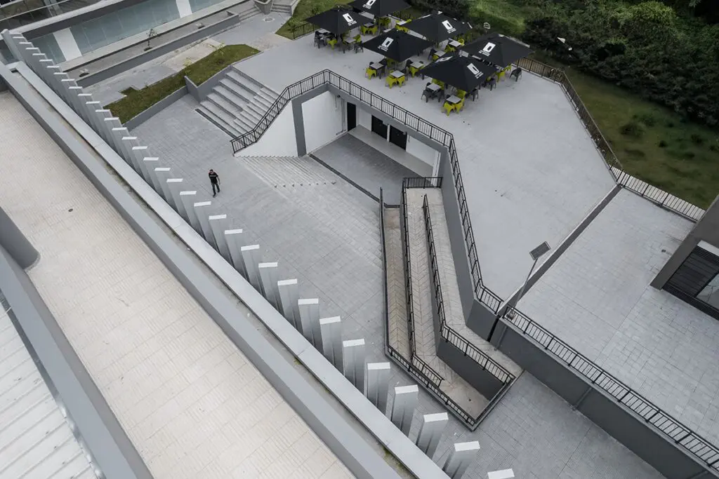 Edificio de la u. Del quindío tiene una arquitectura en consonancia con el entorno