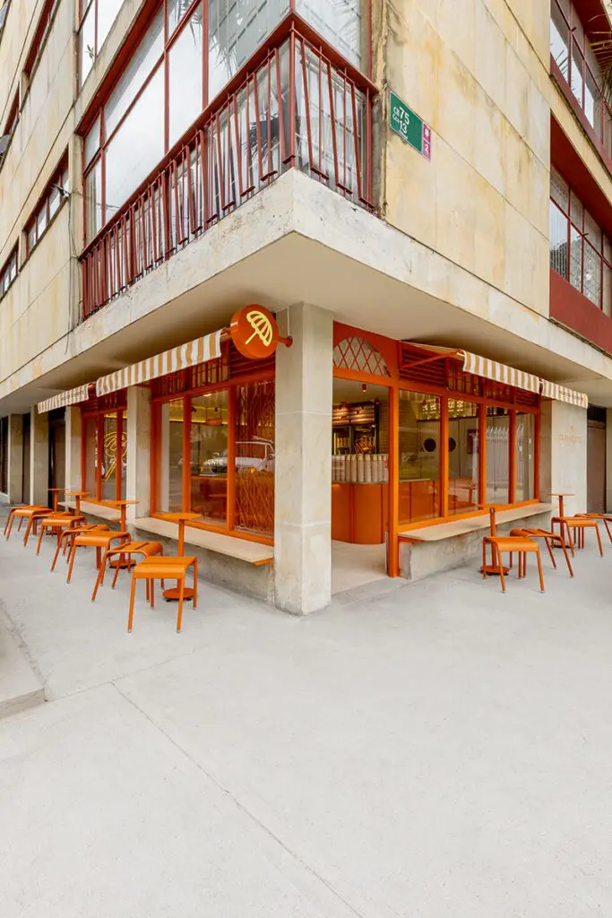 El diseño de esta heladería en bogotá es un viaje a las playas argentinas