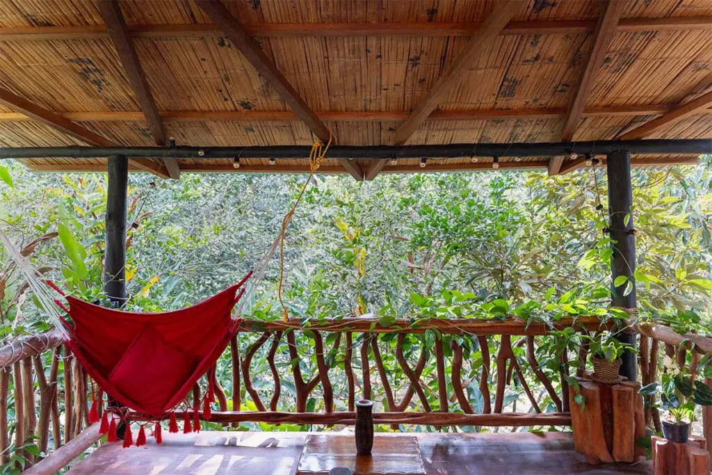 Un hospedaje indígena en el putumayo con una arquitectura inspirada en lo ancestral