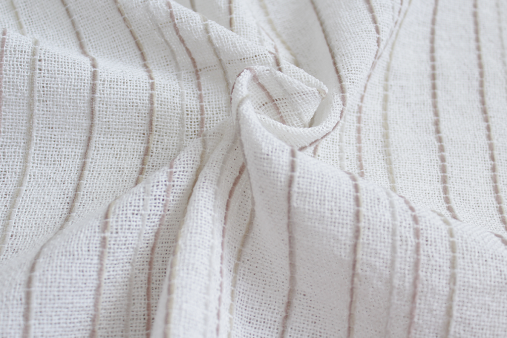 Textiles y tapetes: el toque esencial para un hogar en tendencia Textiles y tapetes: el toque esencial para un hogar en tendencia