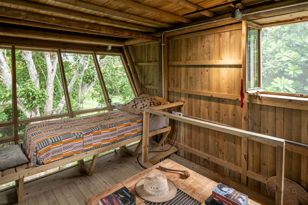La arquitectura del colegio del cuerpo en cartagena tiene una conversación con la naturaleza La arquitectura del colegio del cuerpo en cartagena tiene una conversación con la naturaleza