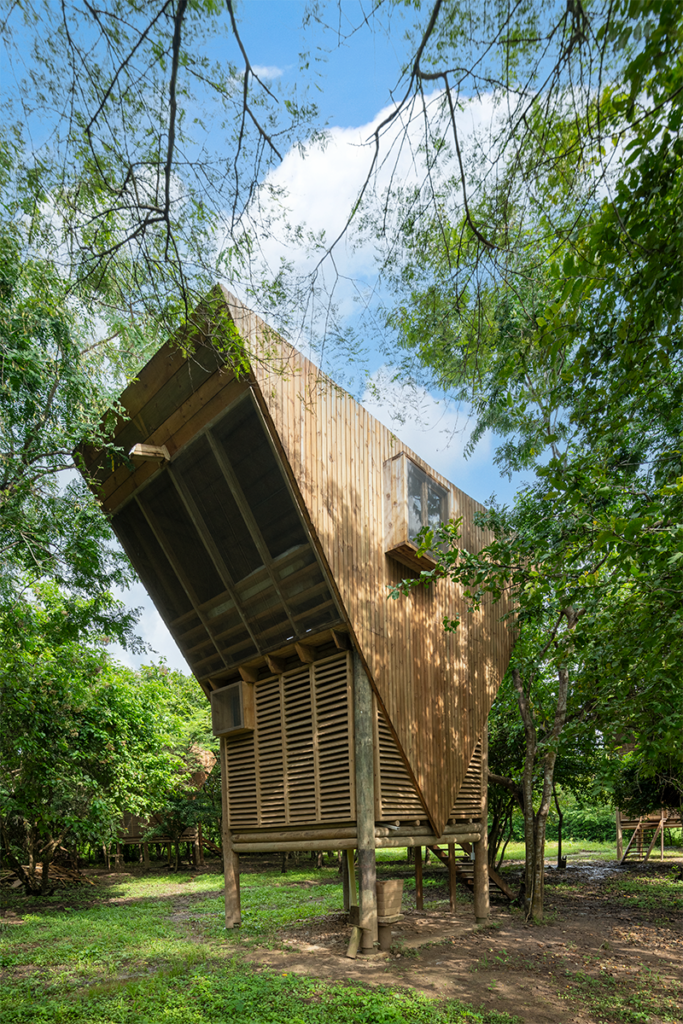 La arquitectura del colegio del cuerpo en cartagena tiene una conversación con la naturaleza La arquitectura del colegio del cuerpo en cartagena tiene una conversación con la naturaleza