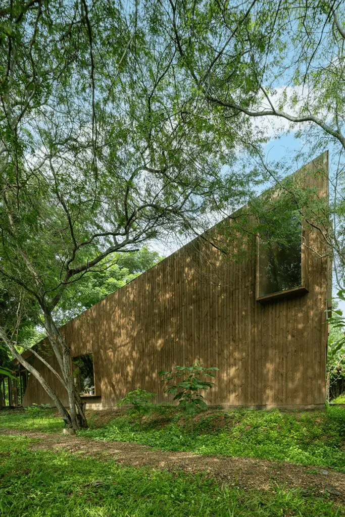 La arquitectura del colegio del cuerpo en cartagena tiene una conversación con la naturaleza La arquitectura del colegio del cuerpo en cartagena tiene una conversación con la naturaleza
