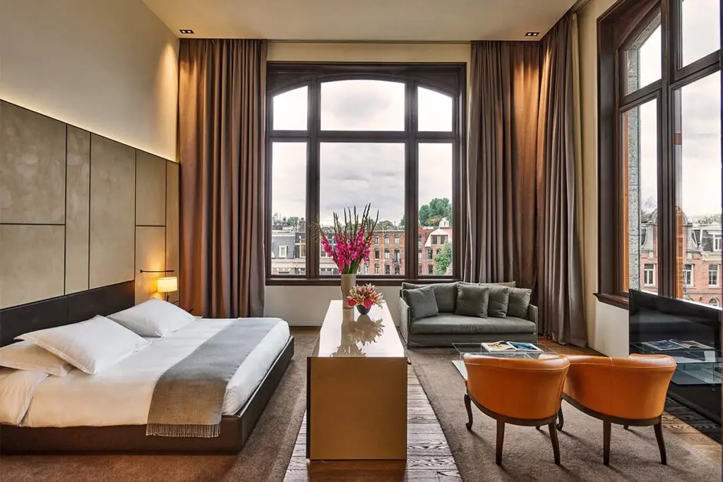 Arquitectura neogótica: este es el hotel más elegante de ámsterdam