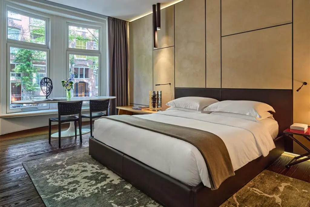 Arquitectura neogótica: este es el hotel más elegante de ámsterdam