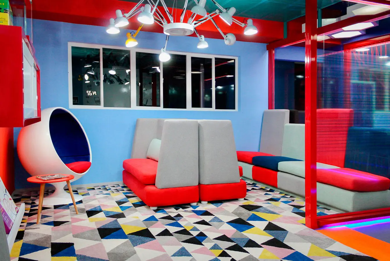 Este colegio rompe el molde Este colegio rompe el molde