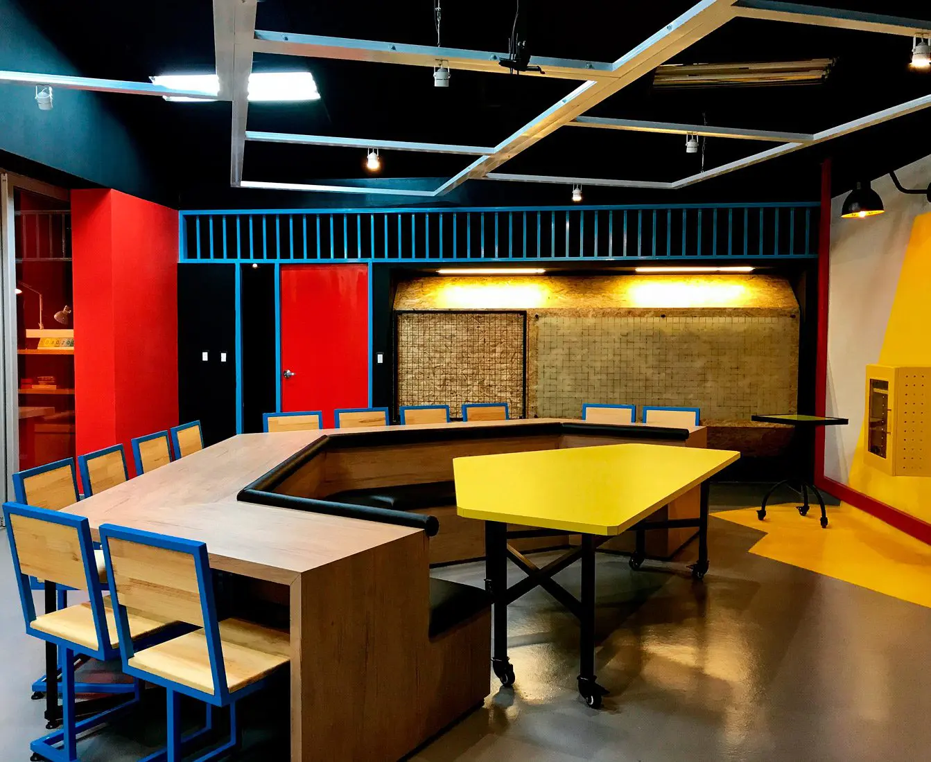 Este colegio rompe el molde Este colegio rompe el molde