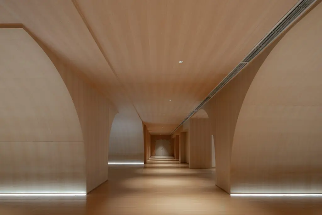 Deep time palace, un edificio en el que el concreto va más allá de lo estructural